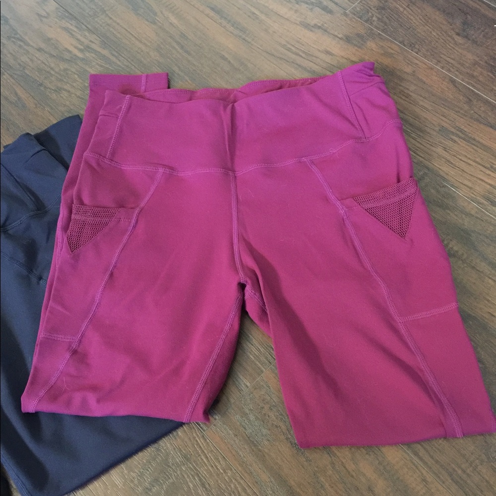 3 Compression Leggings - High Rise - Side Pockets - Picture 3 of 9